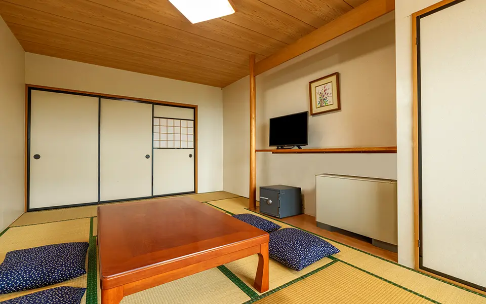 和室10畳（バスなし）